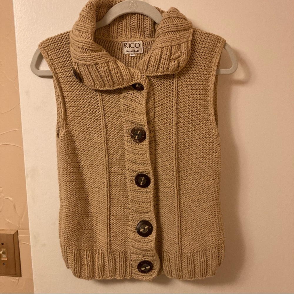 Chunky hand-knitted button down vest/sleeveless sweater size small